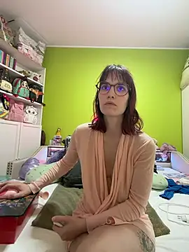  HeraLuna  online show from April 2026 07:47:01 PM