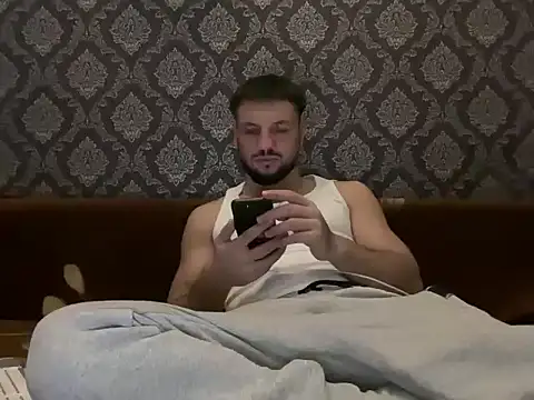 Snapshot of GitanoBoy chatting on November 2025 04:41:02 PM GitanoBoy online show from November 2025 04:41:02 PM