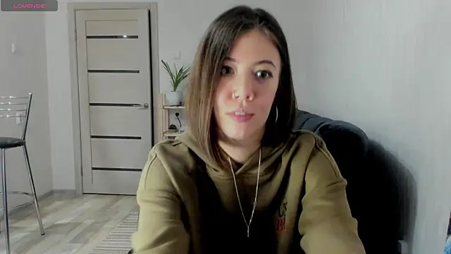 twinkle rosie online show from October 2025 04:36:02 PM