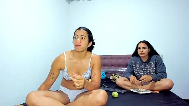 AshleyDeLuca  online show from February 2026 12:03:01 AM