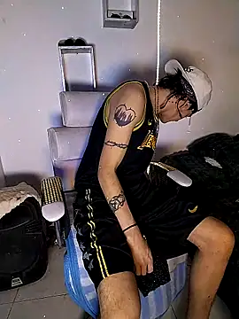 AlickBeliel online show from October 2025 02:41:01 AM