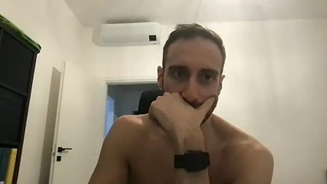 LukaShyGuy online show from January 2026 07:39:02 PM