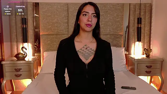 Penelope-Cross online show from November 2025 02:28:01 PM