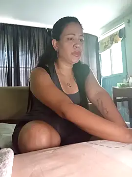 LeilaTaylor online show from February 2026 06:39:01 PM