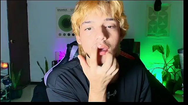 Snapshot of Habel__moretti chatting on February 2026 07:37:01 PM Habel moretti online show from February 2026 07:37:01 PM