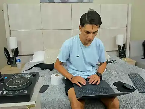 jupiter 333 online show from December 2025 05:18:02 PM