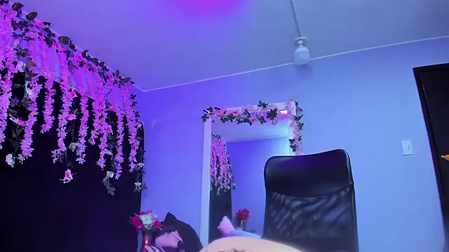 Gabyy Cooper  online show from November 2025 10:18:02 AM