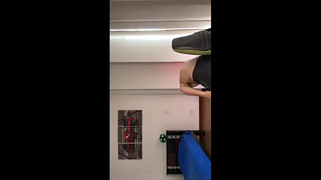 JUSTIN JHONS online show from November 2025 02:51:01 PM