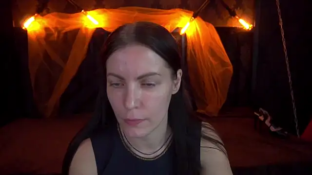 Snapshot of SofieMoons chatting on November 2025 02:18:01 PM SofieMoons online show from November 2025 02:18:01 PM