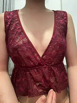 Snapshot of Emily-y chatting on June 2026 10:05:02 AM Emily-y online show from June 2026 10:05:02 AM