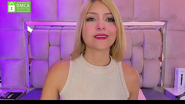 Snapshot of daniiela_beteche777 chatting on January 2026 06:35:01 PM daniiela beteche777 online show from January 2026 06:35:01 PM