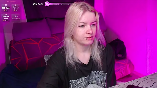 Snapshot of CherryNight6 chatting on April 2026 09:45:01 PM CherryNight6 online show from April 2026 09:45:01 PM