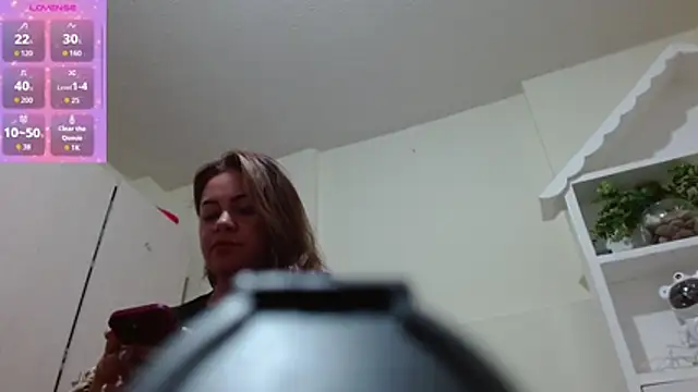 Snapshot of Kristalnoa chatting on February 2026 04:35:02 PM Kristalnoa online show from February 2026 04:35:02 PM