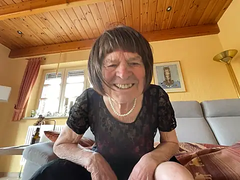 Snapshot of Dorle45 chatting on April 2026 06:27:02 AM Dorle45 online show from April 2026 06:27:02 AM