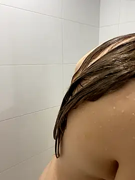 elliepixie online show from November 2025 03:44:01 PM