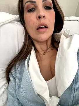 fadadaPutaria online show from November 2025 06:18:02 PM