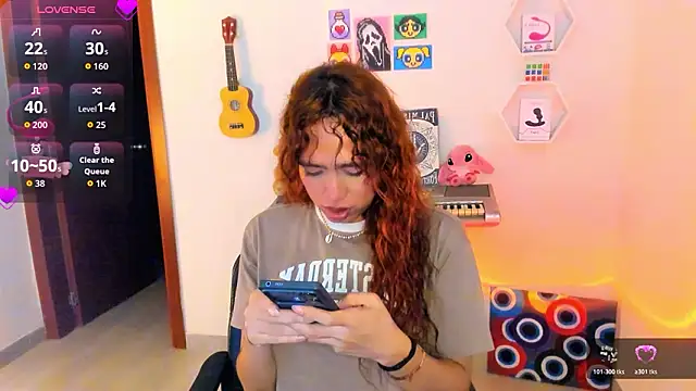 Snapshot of AdelineEsposito chatting on February 2026 03:45:01 AM AdelineEsposito online show from February 2026 03:45:01 AM