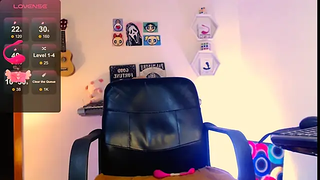 Snapshot of AdelineEsposito chatting on February 2026 02:44:01 AM AdelineEsposito online show from February 2026 02:44:01 AM