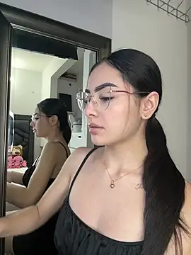 IslaCole online show from February 2026 11:09:02 PM