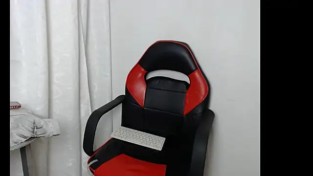 Snapshot of sofia_montclair chatting on November 2025 11:48:02 PM sofia montclair online show from November 2025 11:48:02 PM