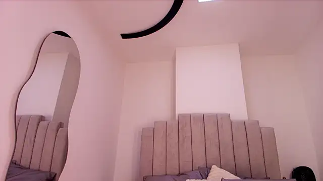 ellisrossi online show from January 2026 07:08:01 PM