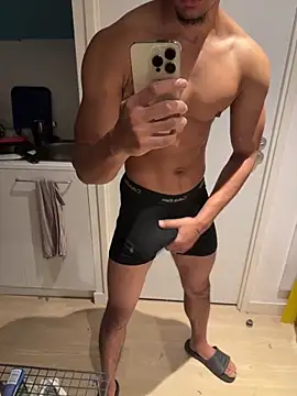 bigDickParis92 online show from October 2025 05:51:02 PM