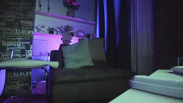 DemmiLove online show from February 2026 08:27:02 PM