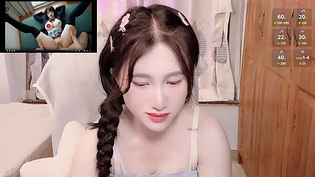 anna-888- online show from October 2025 04:57:01 PM