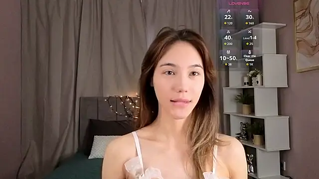 LilCatalia online show from May 2026 04:28:01 AM