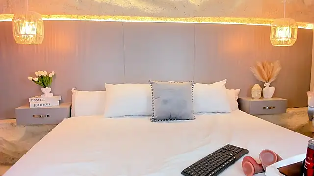 Snapshot of AmyColman_ chatting on March 2026 12:08:01 PM AmyColman online show from March 2026 12:08:01 PM