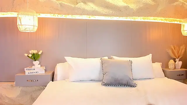 Snapshot of AmyColman_ chatting on March 2026 12:19:02 PM AmyColman online show from March 2026 12:19:02 PM