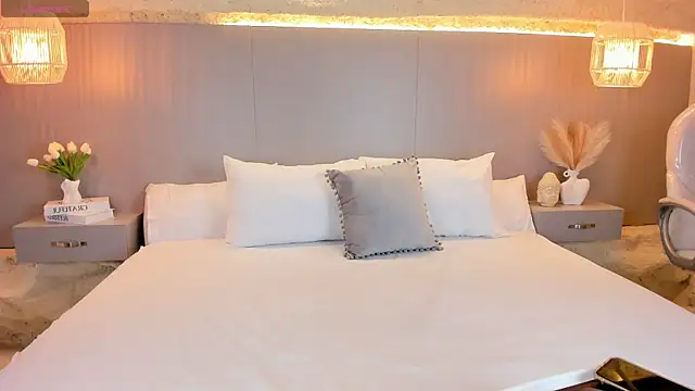 Snapshot of AmyColman_ chatting on March 2026 12:11:01 PM AmyColman online show from March 2026 12:11:01 PM