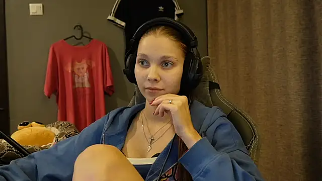 Softixq online show from November 2025 03:23:02 PM