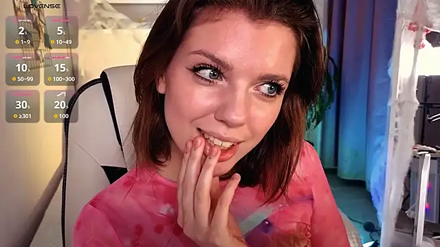 PollyRouge   online show from November 2025 02:28:01 PM