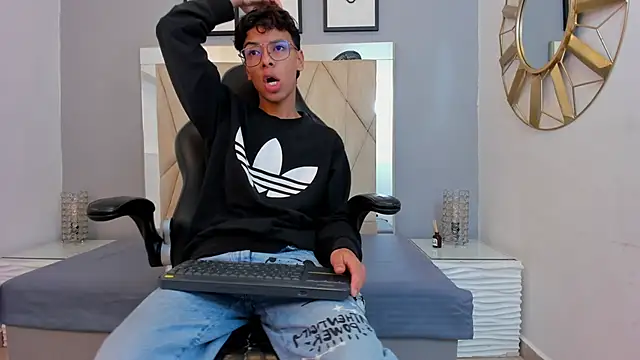 adams bobby online show from December 2025 11:26:02 AM