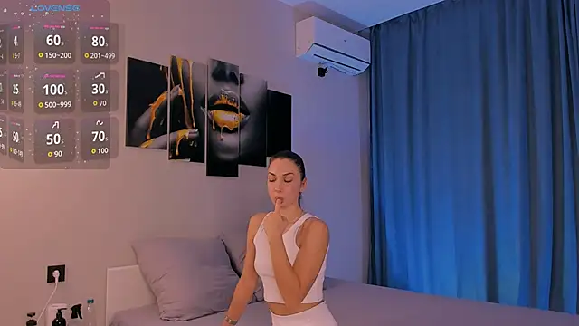 Snapshot of Kandeess chatting on November 2025 01:45:02 PM Kandeess online show from November 2025 01:45:02 PM