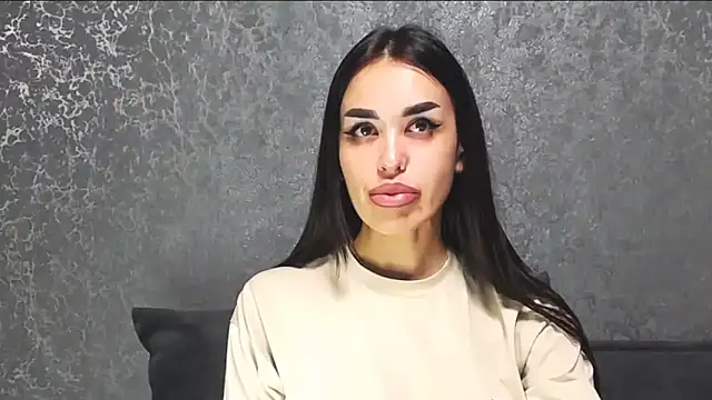 velvetveyraX online show from April 2026 06:05:01 PM