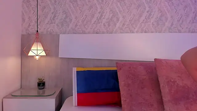 Snapshot of Vittoria__rossi chatting on June 2026 03:16:02 PM Vittoria rossi online show from June 2026 03:16:02 PM