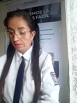 Valentina--1 online show from January 2026 06:33:01 PM