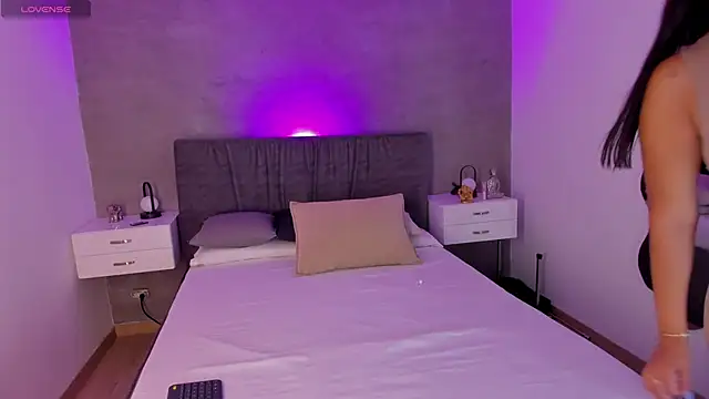 andreanix online show from November 2025 07:32:02 PM