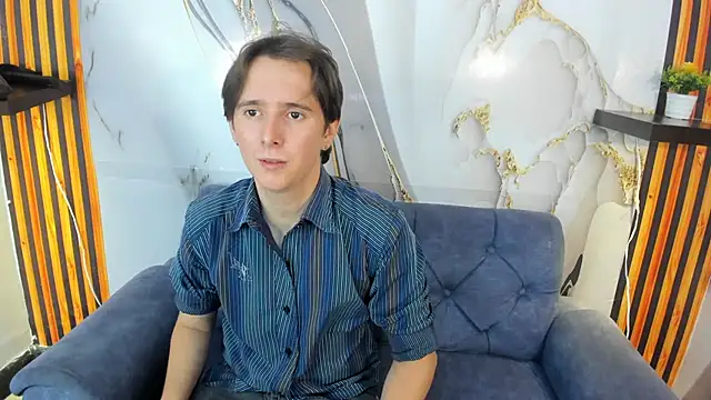 Snapshot of Aaron_LatinMen chatting on October 2025 06:37:01 PM Aaron LatinMen online show from October 2025 06:37:01 PM