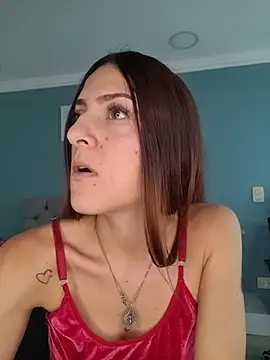 Luna Raay online show from November 2025 04:31:02 PM