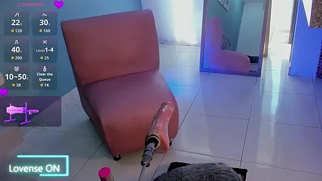 Luna Raay online show from February 2026 06:53:01 PM