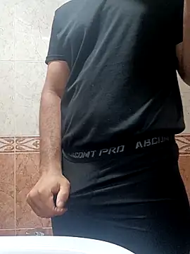leohot2xx online show from May 2026 03:53:02 PM