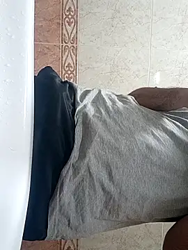 leohot2xx online show from May 2026 10:12:02 AM