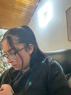 Snapshot of Kloe_Novoa chatting on October 2025 02:08:02 PM Kloe Novoa online show from October 2025 02:08:02 PM