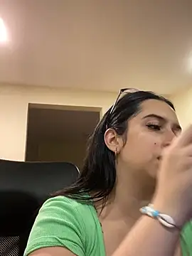 Snapshot of Kloe_Novoa chatting on March 2026 12:30:01 PM Kloe Novoa online show from March 2026 12:30:01 PM