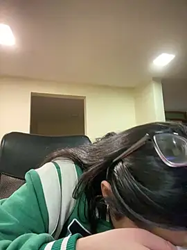 Snapshot of Kloe_Novoa chatting on March 2026 12:42:01 PM Kloe Novoa online show from March 2026 12:42:01 PM