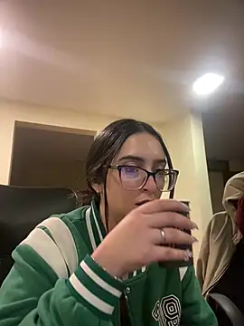 Snapshot of Kloe_Novoa chatting on March 2026 12:10:02 PM Kloe Novoa online show from March 2026 12:10:02 PM