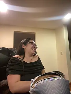 Snapshot of Kloe_Novoa chatting on March 2026 12:22:01 PM Kloe Novoa online show from March 2026 12:22:01 PM